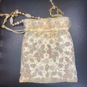 Beaded purse - light yellow